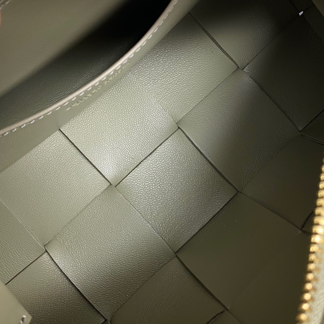 56A52F3D-4479-4841-96EB-16D79DFDC7F1