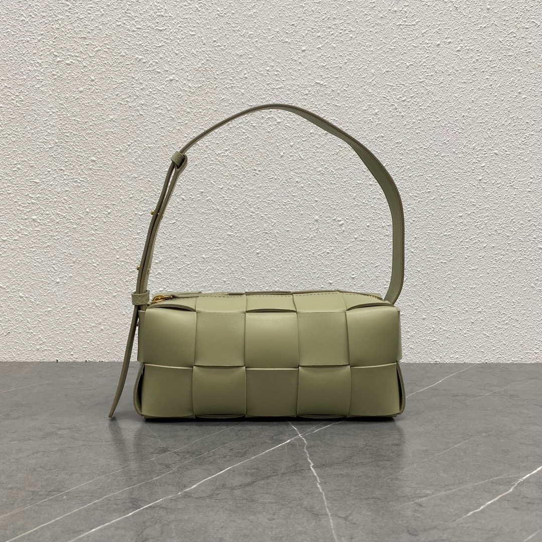 77AAAE3D-AF6F-44B2-BDAE-6B4233321F90