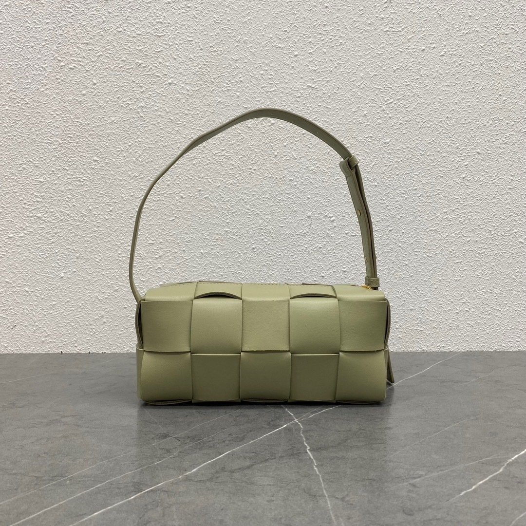 ED0DC2A8-5740-4582-A4E1-8F340C997D6A