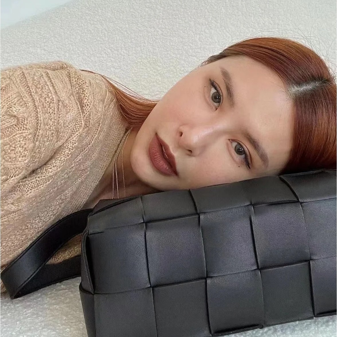 4C5BD5A9-3429-47A3-A3AB-34327E1086EE