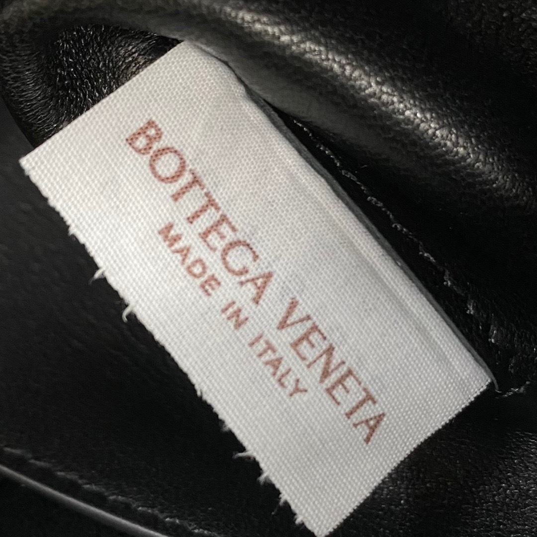 B8C314EA-D525-422E-AAE9-258071C4B7CD