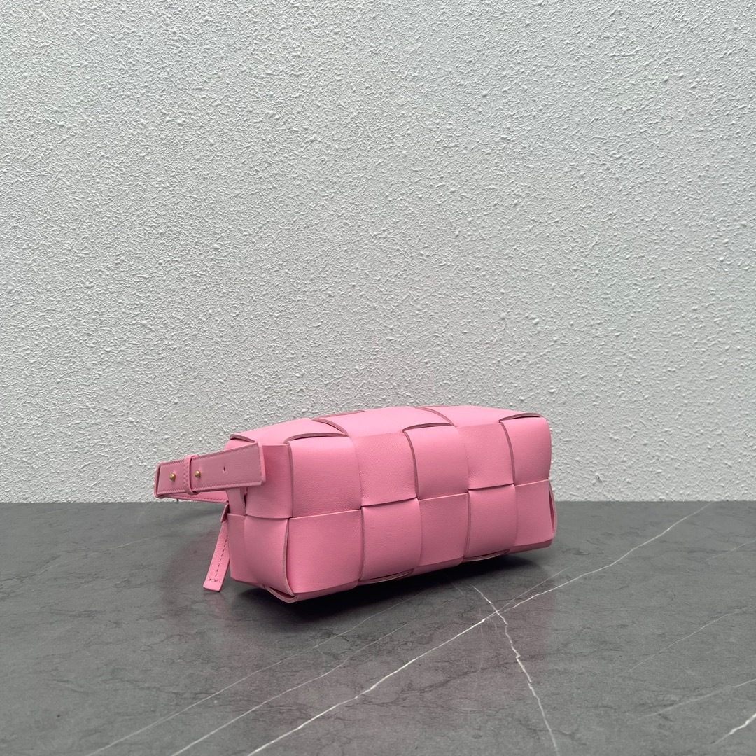 0D3588F5-9D31-419C-A2B0-CF56E9DBC11E