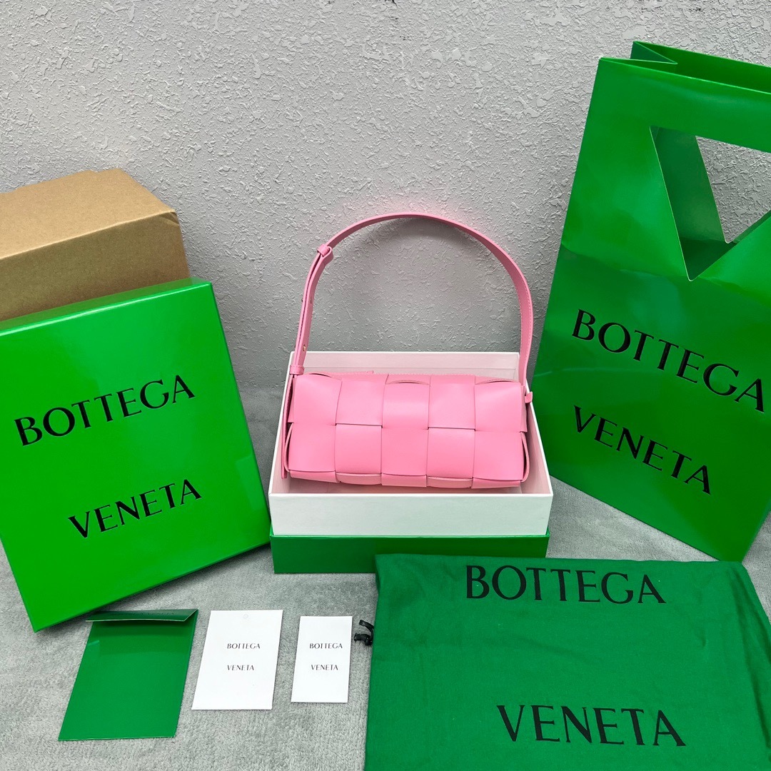 EA32C9D1-F092-4737-AB0B-6036BB340579