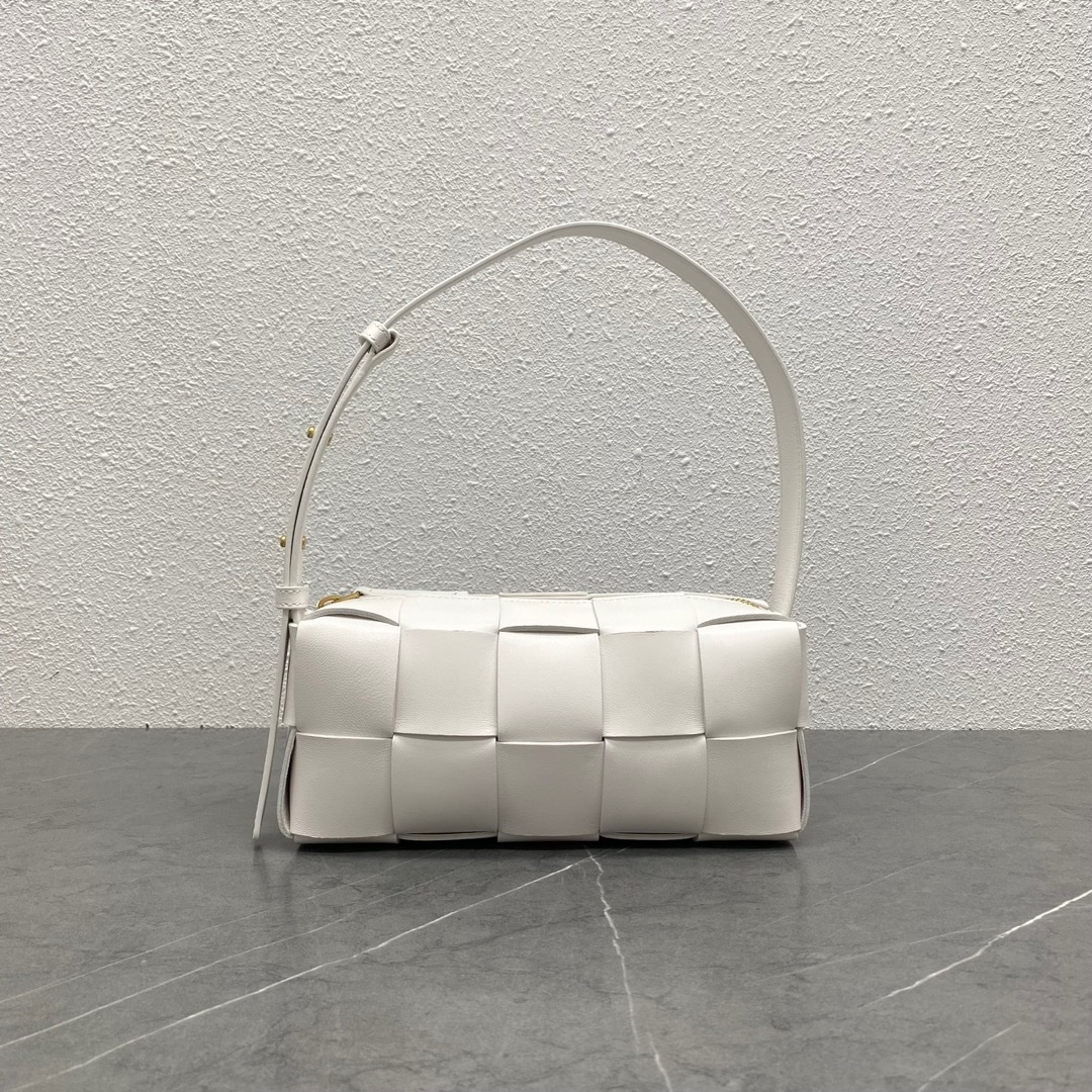 6B2498BB-3ECB-4316-86D5-75641E4D7F93