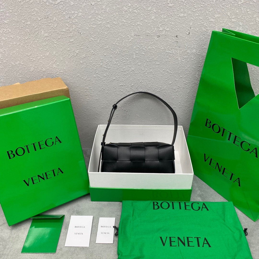 C12B02E4-EDEF-420C-9CBF-7DBF6D94D053