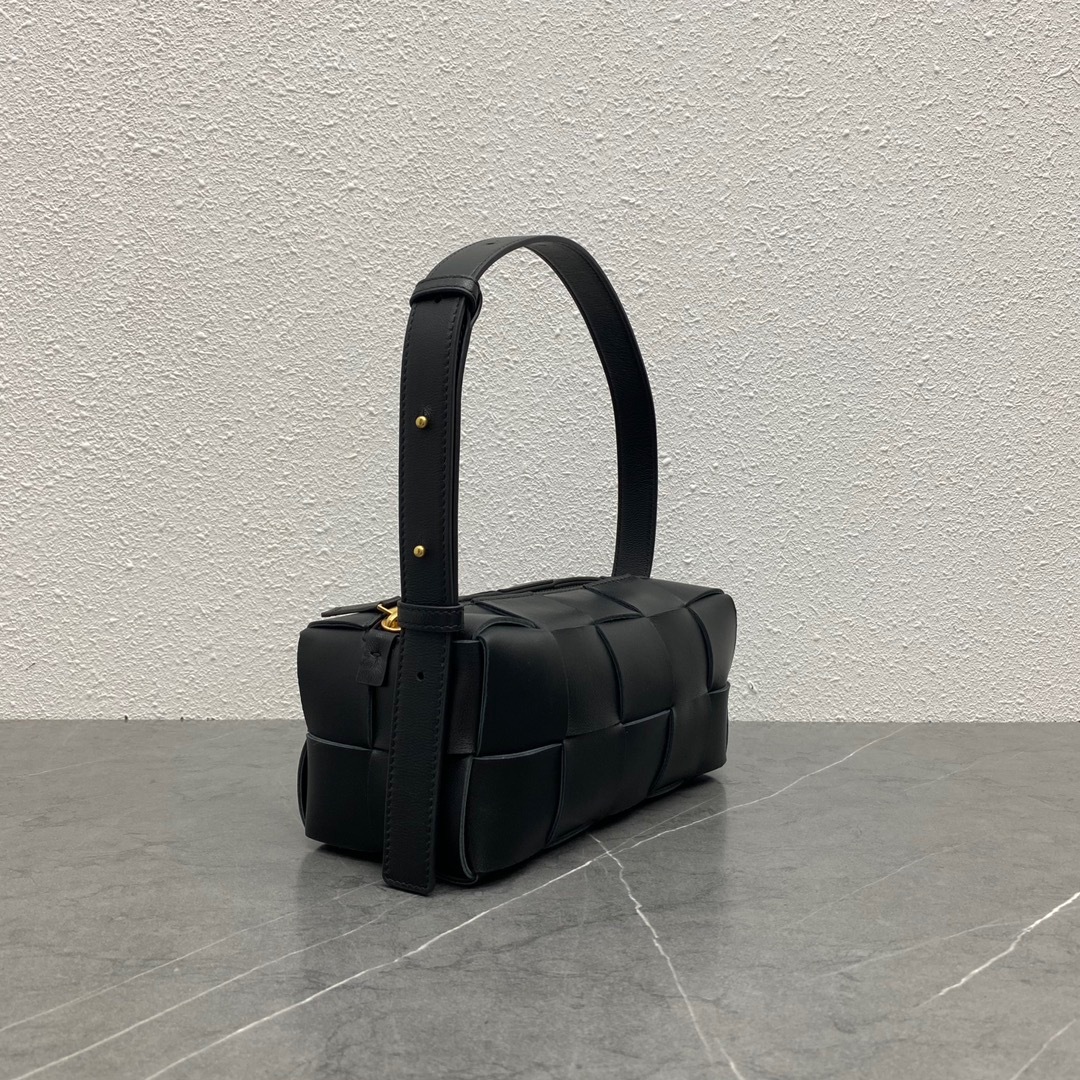 2071E234-A11D-4D96-8DEF-35DFE1DFD53F