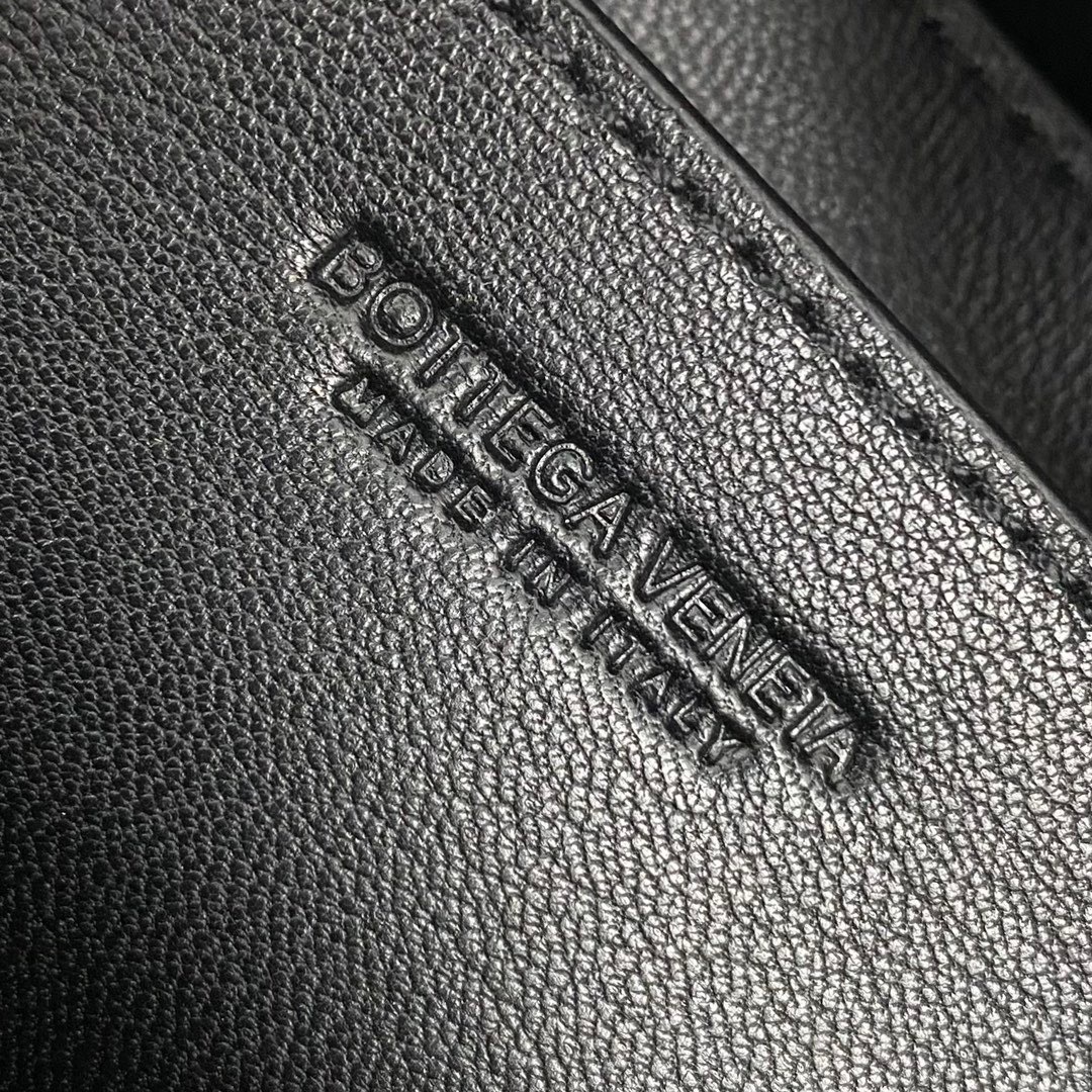 0714B9CF-B61E-433B-8255-EA2369FCE90B