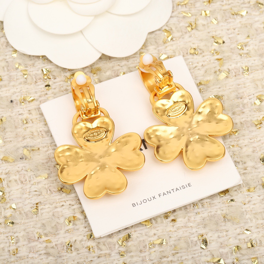 C0CB359F-FECC-47BA-AEE4-EBCDE76FA97A