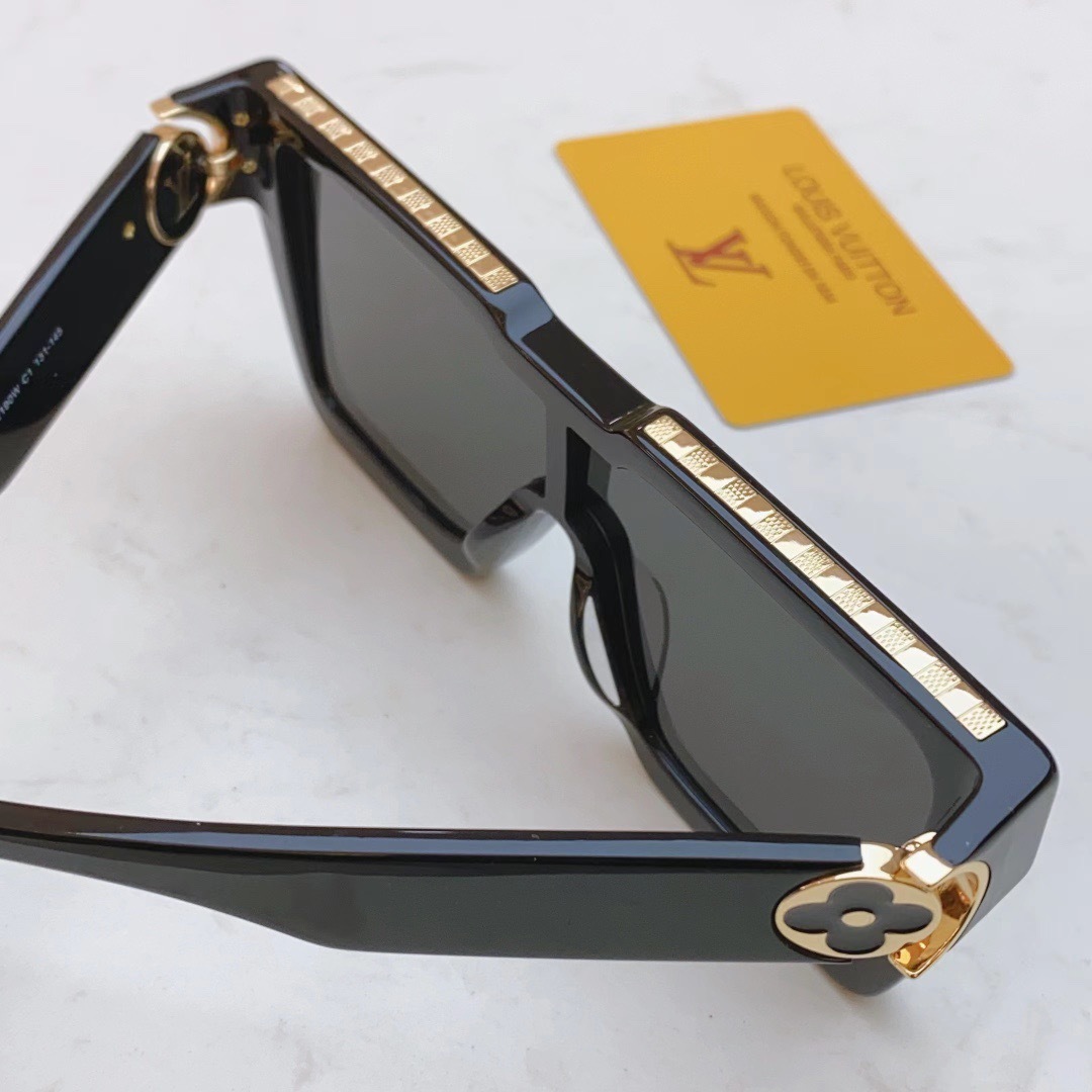 3CB6FD7C-06A3-4976-9055-538C9A7C9D77