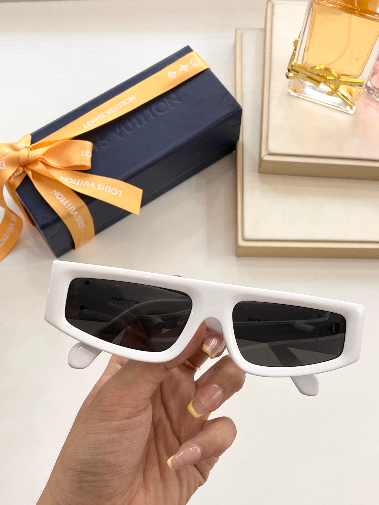 81AAD116-69E0-4A83-99AF-5D841688A623