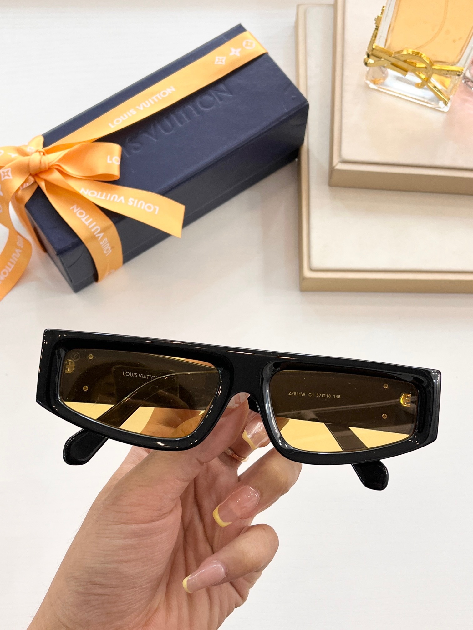 4F838B09-6AB7-4D05-A5BE-2C6DBDE3F25E