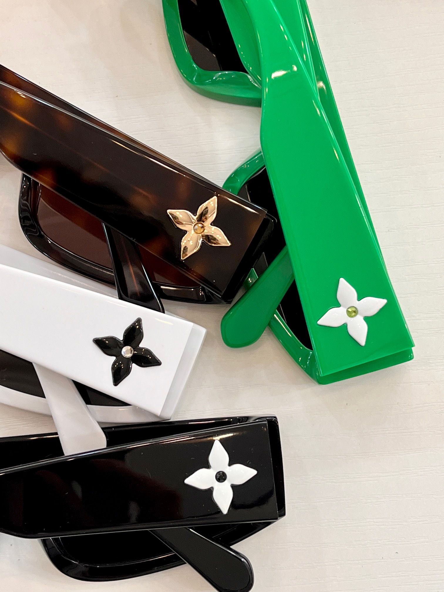 DEEE206E-038C-4111-9AB7-76E80EA30578