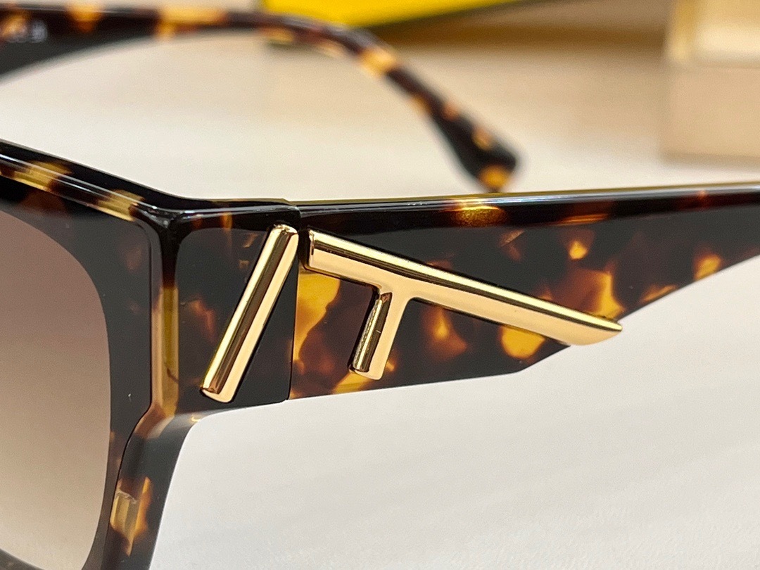 F56339E1-D099-4B7C-974C-7F05DBB0FF22