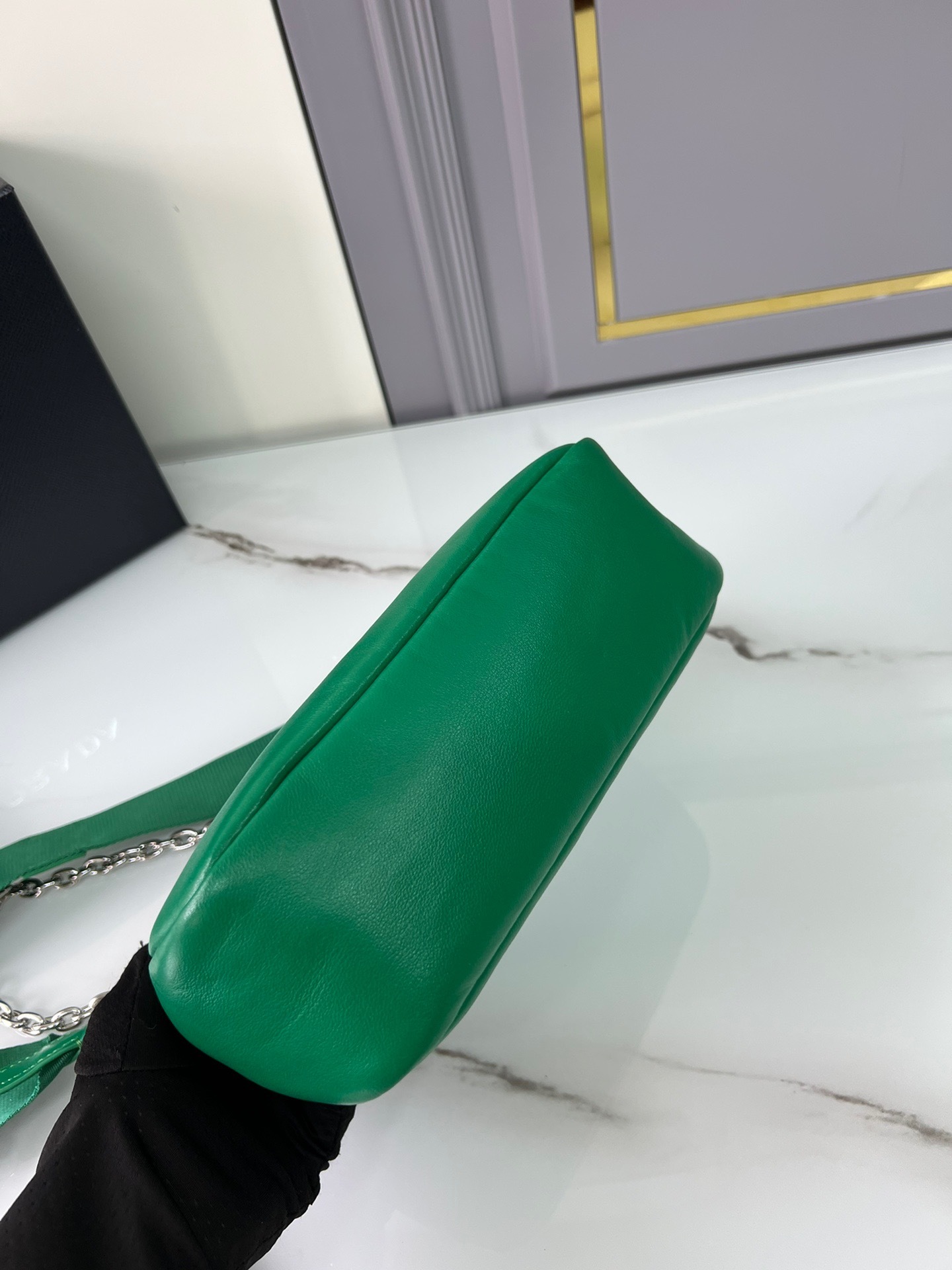 E0BF6AB2-618A-4F4B-8D61-BA183B05C00D