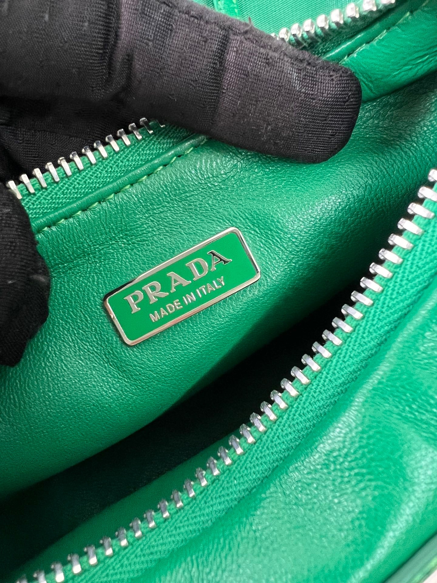 D48EB343-383A-47F5-A215-2249AF02C349