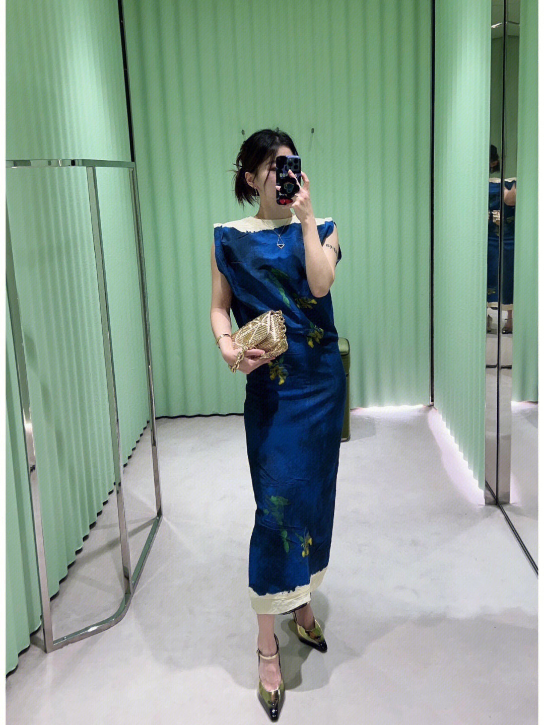 65D84690-B91F-42CC-B120-63A67A47BFD2