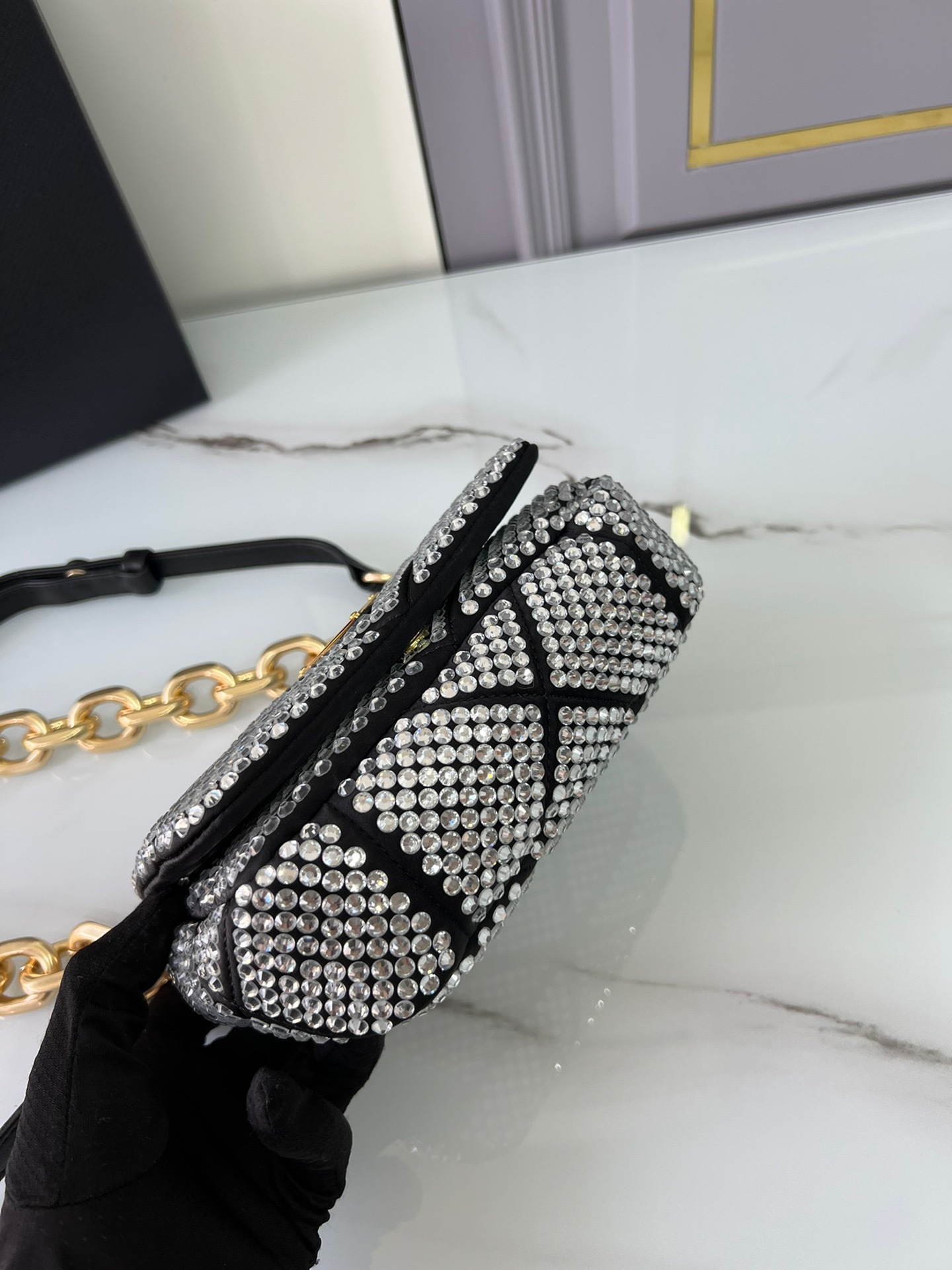 D4E67740-B3A8-4CFF-A4BE-6C01DCCDED77