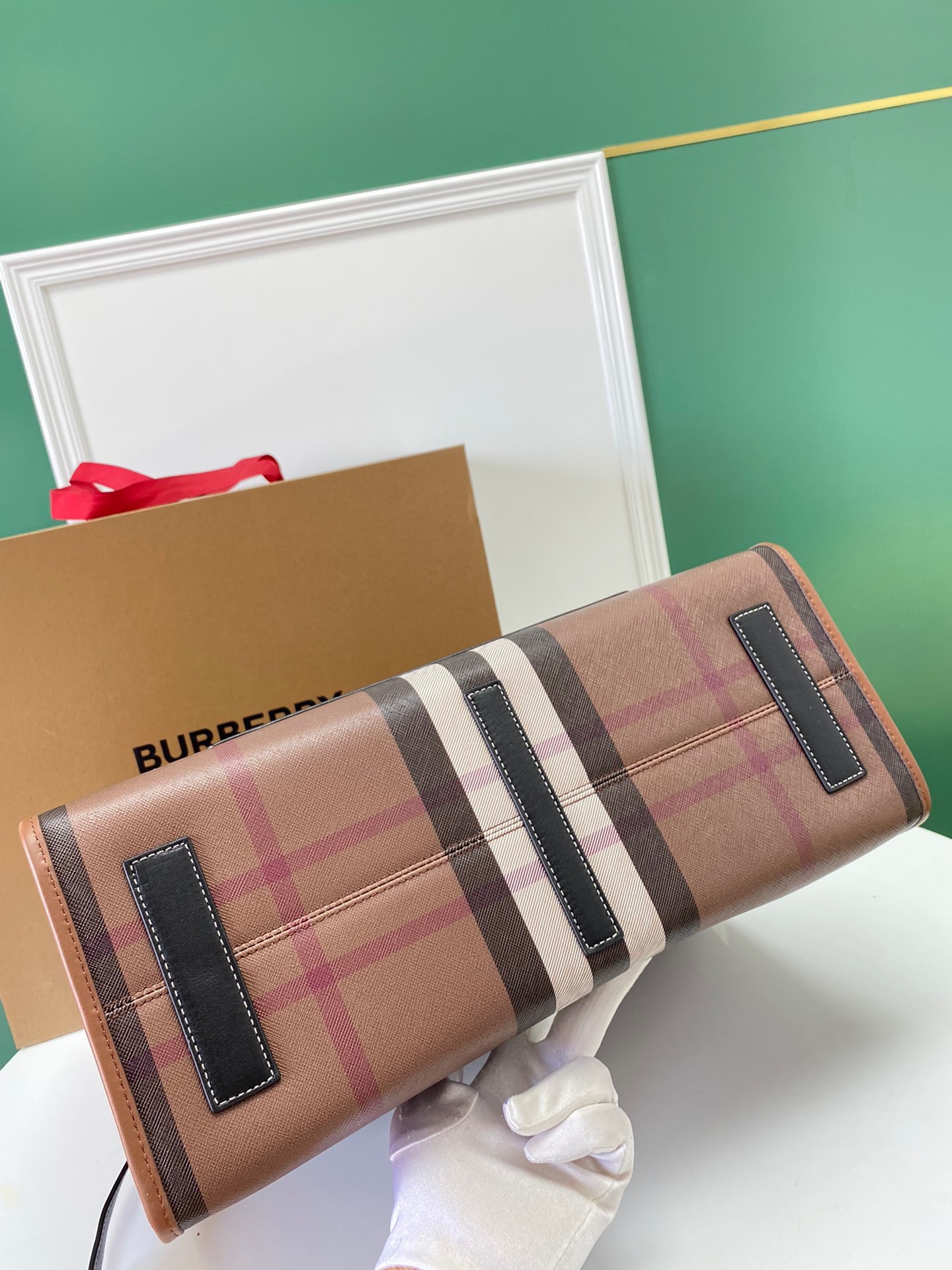 D18F7152-5F92-4364-BE25-58B811CC44D3