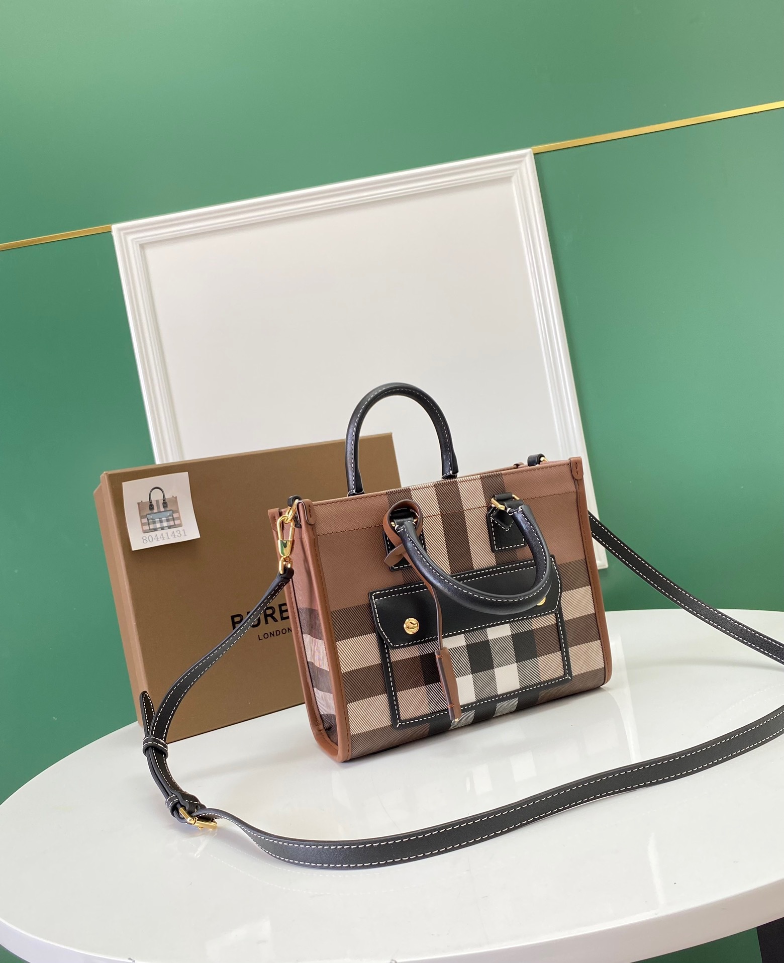 16E91FCB-0731-4FAE-BFC5-7F88364AA7F3