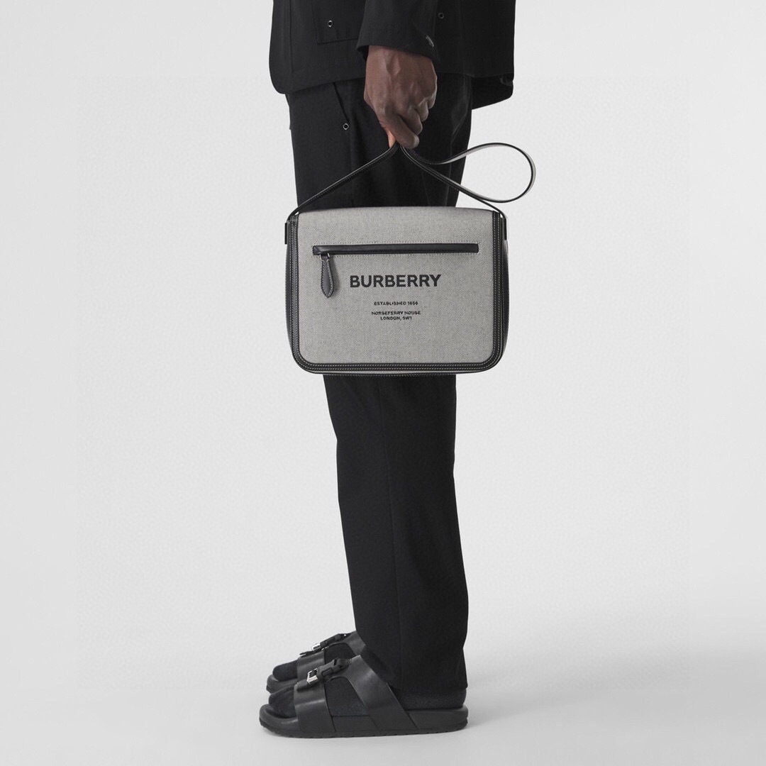 FA93F19A-8636-4410-B267-45B77B4C0507