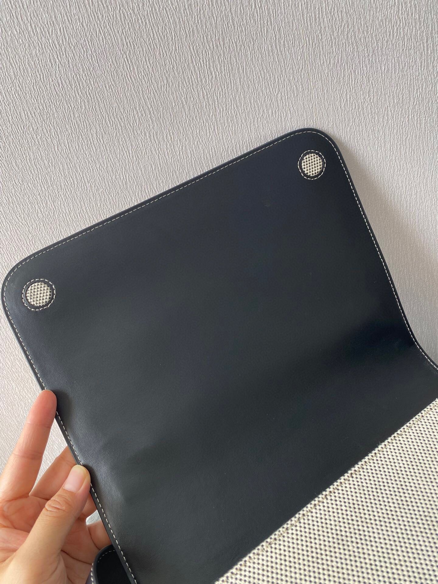 7DE4E4DB-EC4F-4909-9DAD-B16812AC6E24