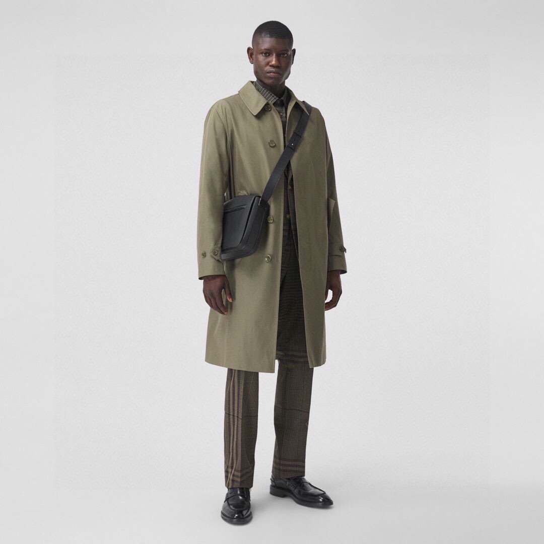 C395D919-D3CF-4326-898D-A885FBEE692E