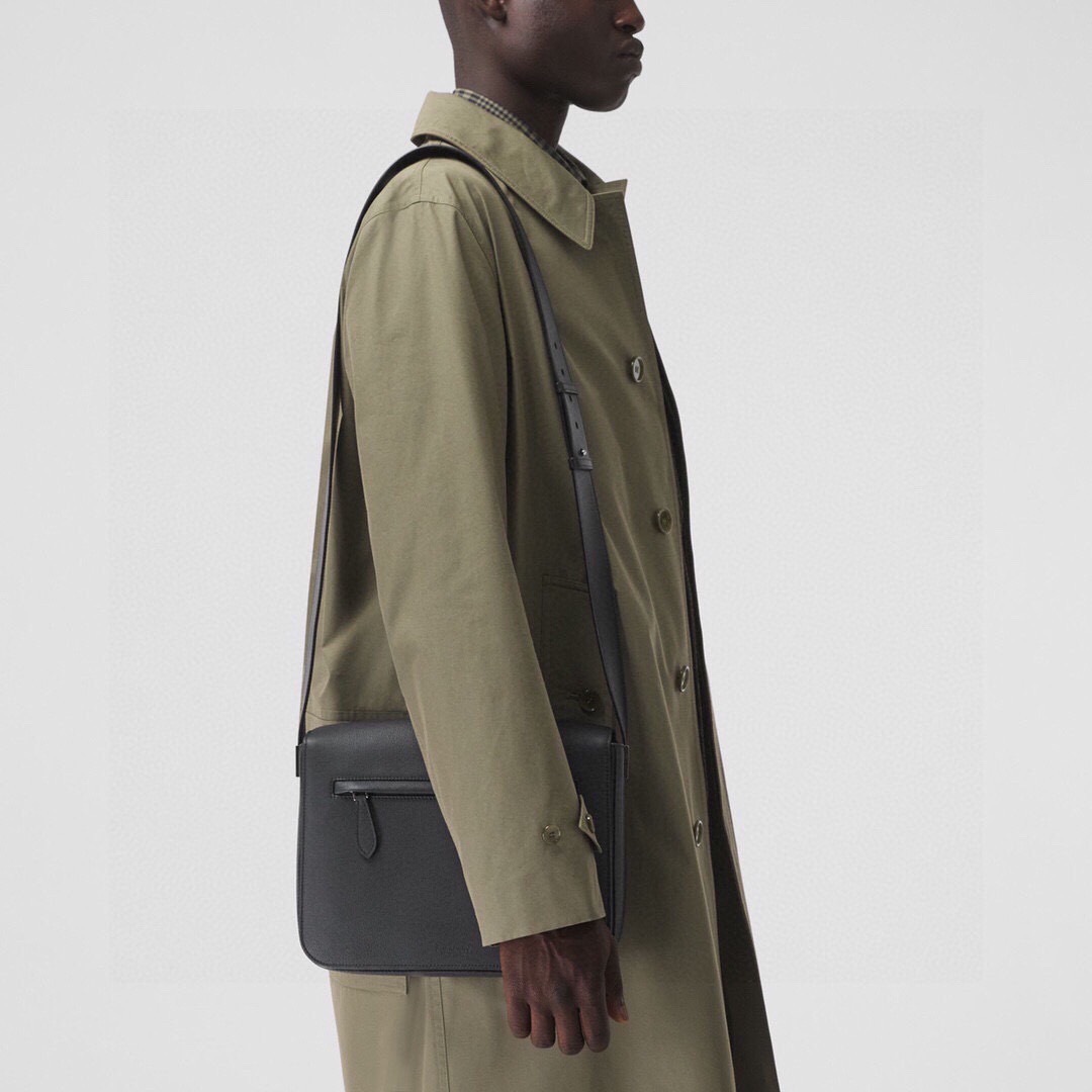 9E560A58-E6A9-4447-AC38-7EE35E92D117