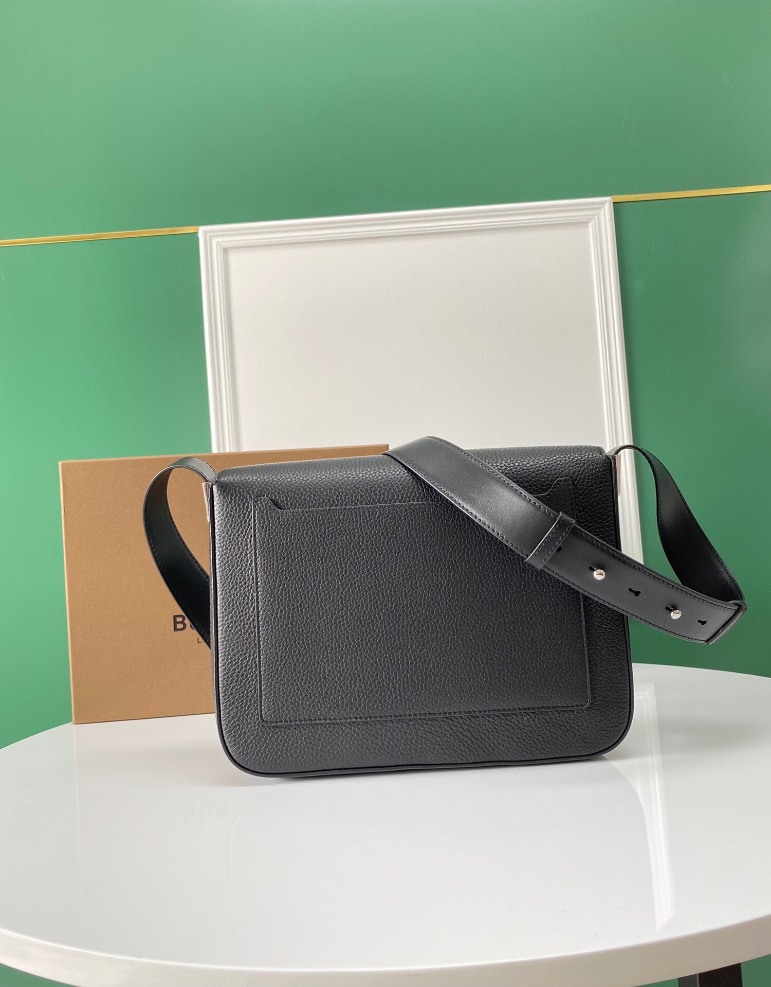 4A9DA7D5-5238-442E-91E4-A14D4185A84E