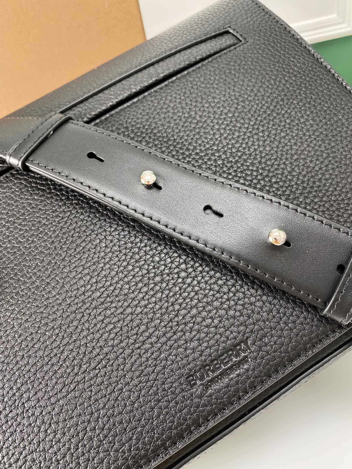 D21790DD-9DDC-4FD7-84AC-264636AFF4DB