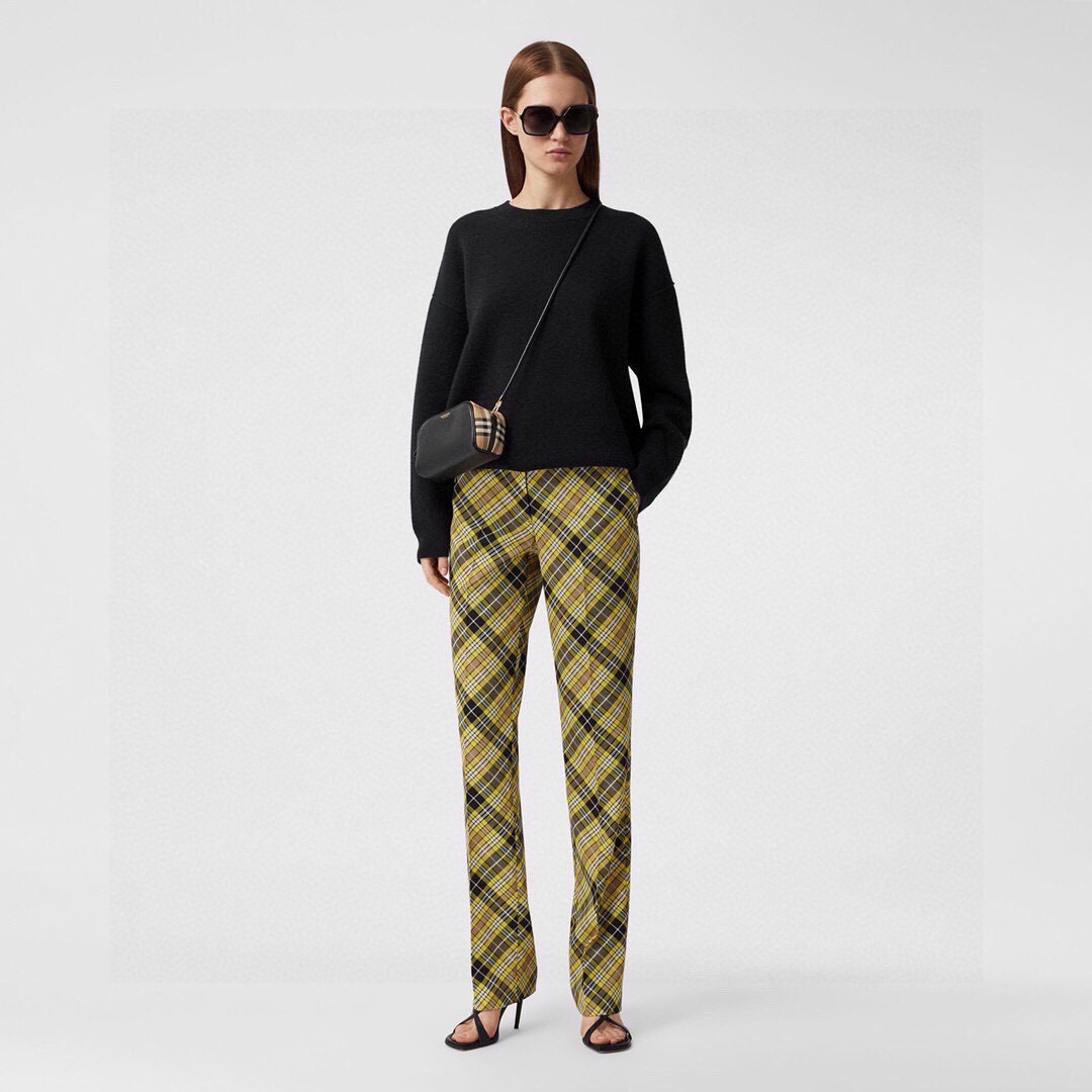 F3176D78-73D6-4B0F-BDD6-2C86A18B8EB1