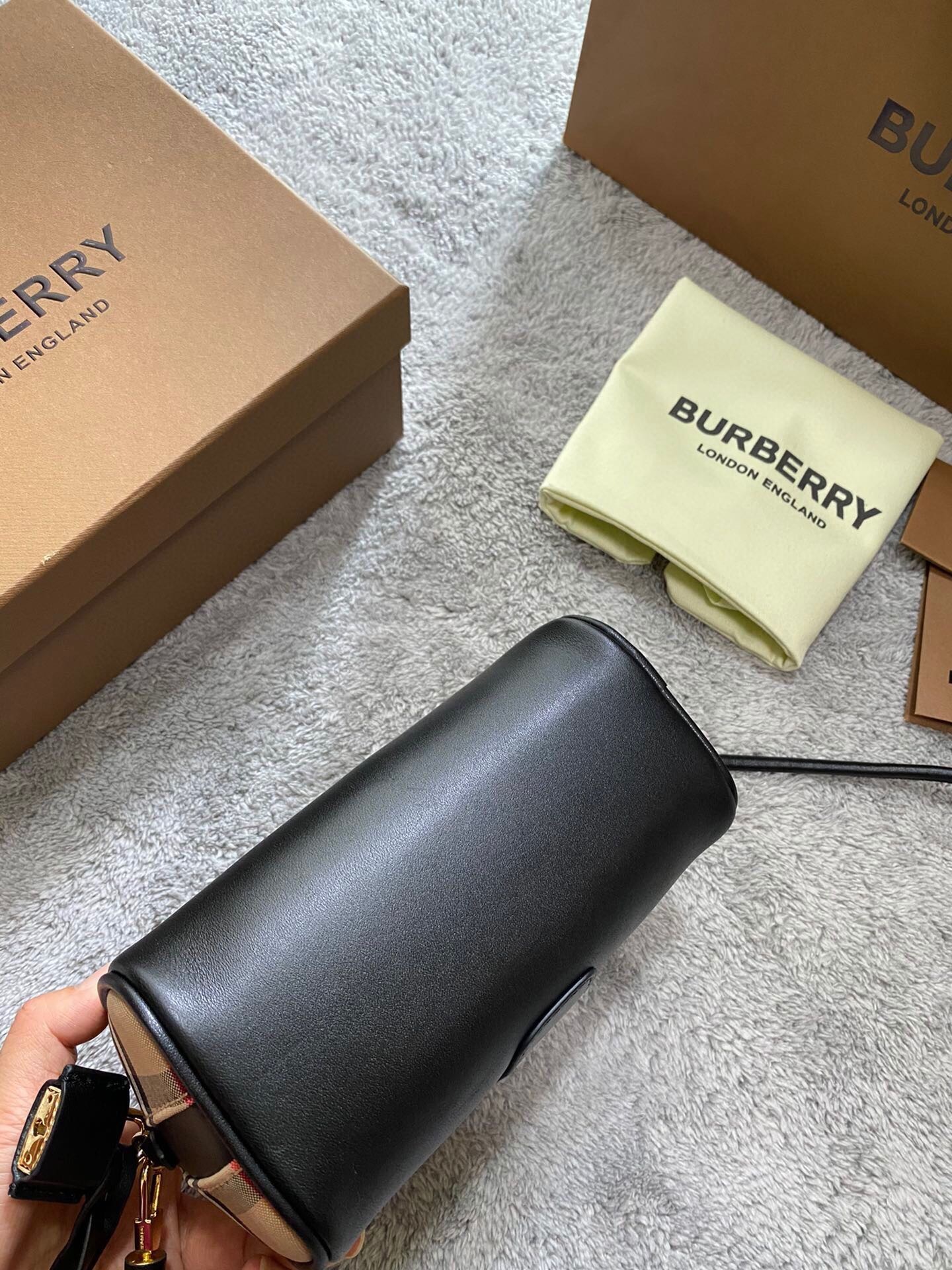 15A150E8-8F7F-492F-9011-F51924EFC816