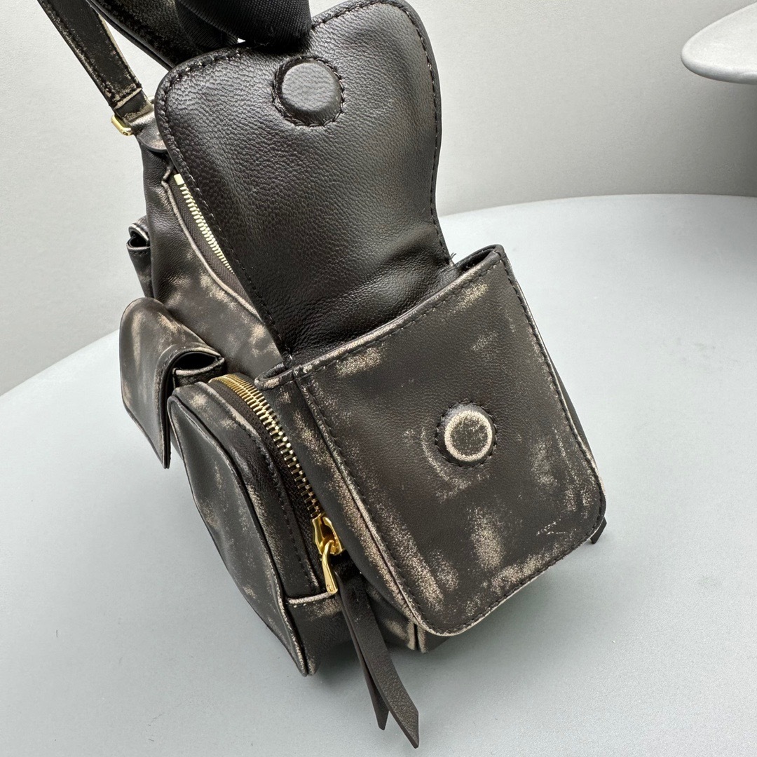 DD3BE182-AC05-4E4C-AB23-E24FD6ECD97B