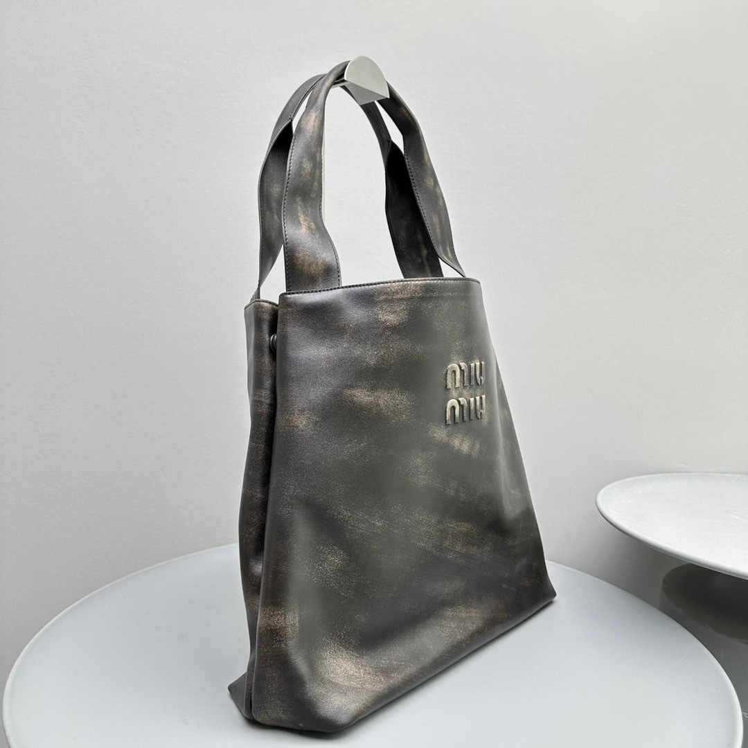 CB594896-9CF4-4B42-9589-301596C3B082