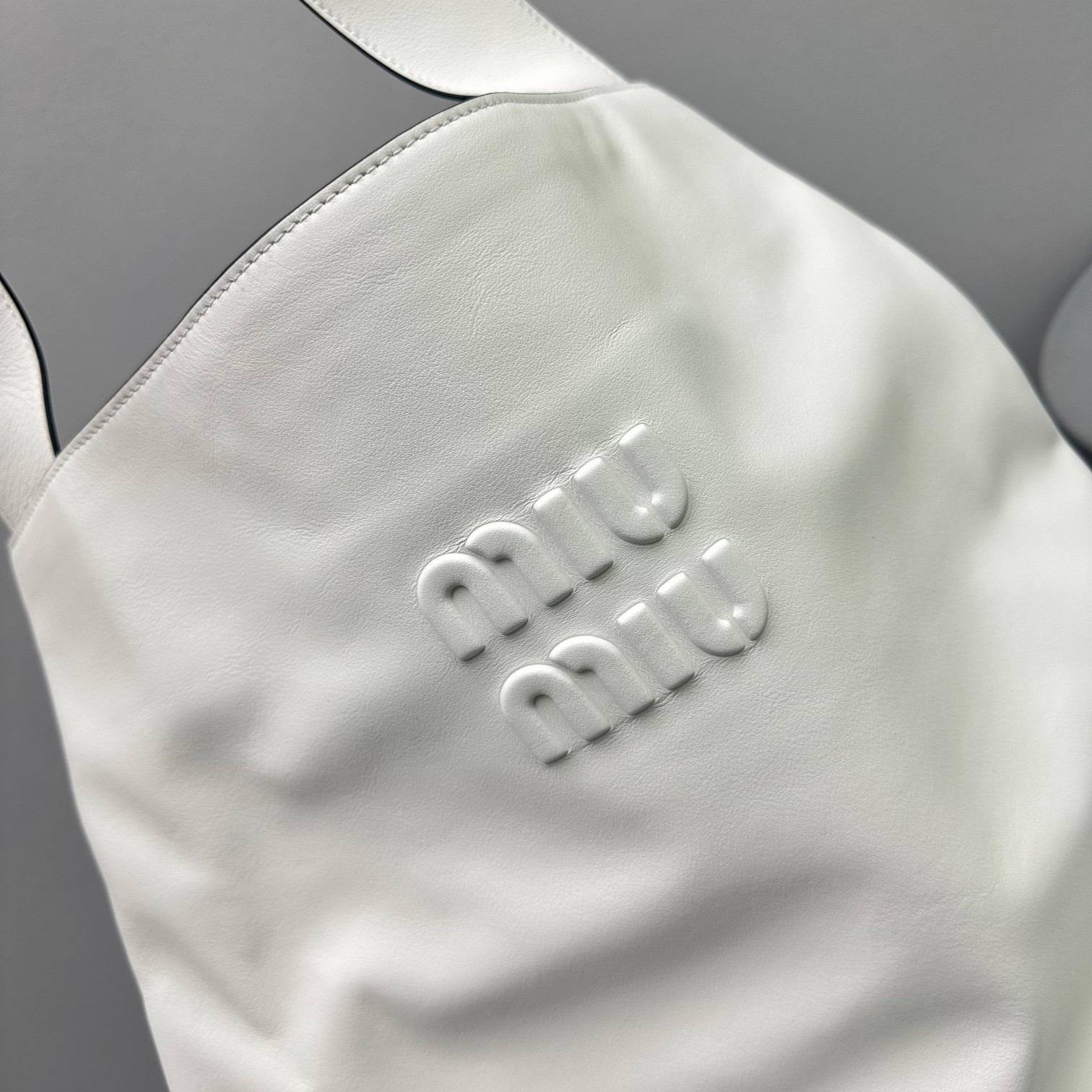 2560DEB4-2101-4878-94B8-928E082E3E92