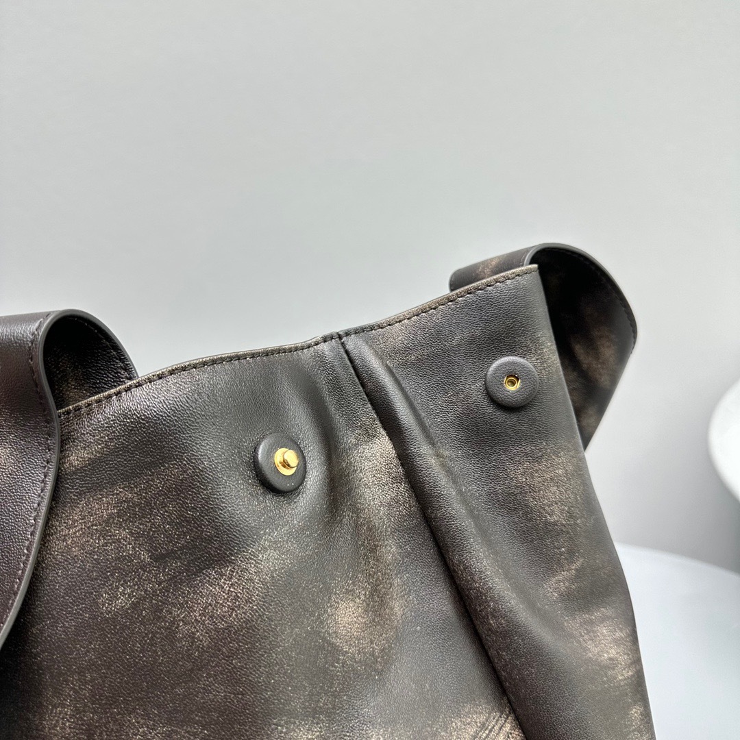 D0AE3816-55FF-4992-A976-9F37523F4A85