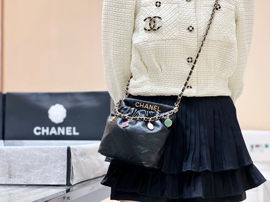 AF800BD2-BC96-4536-9C7A-9F5FB05AA09B