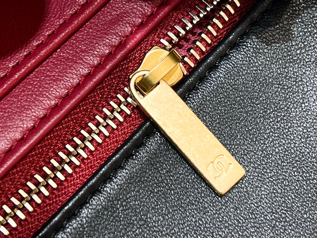 E439FF1F-C0F8-44B5-8D69-3FC7C7433311