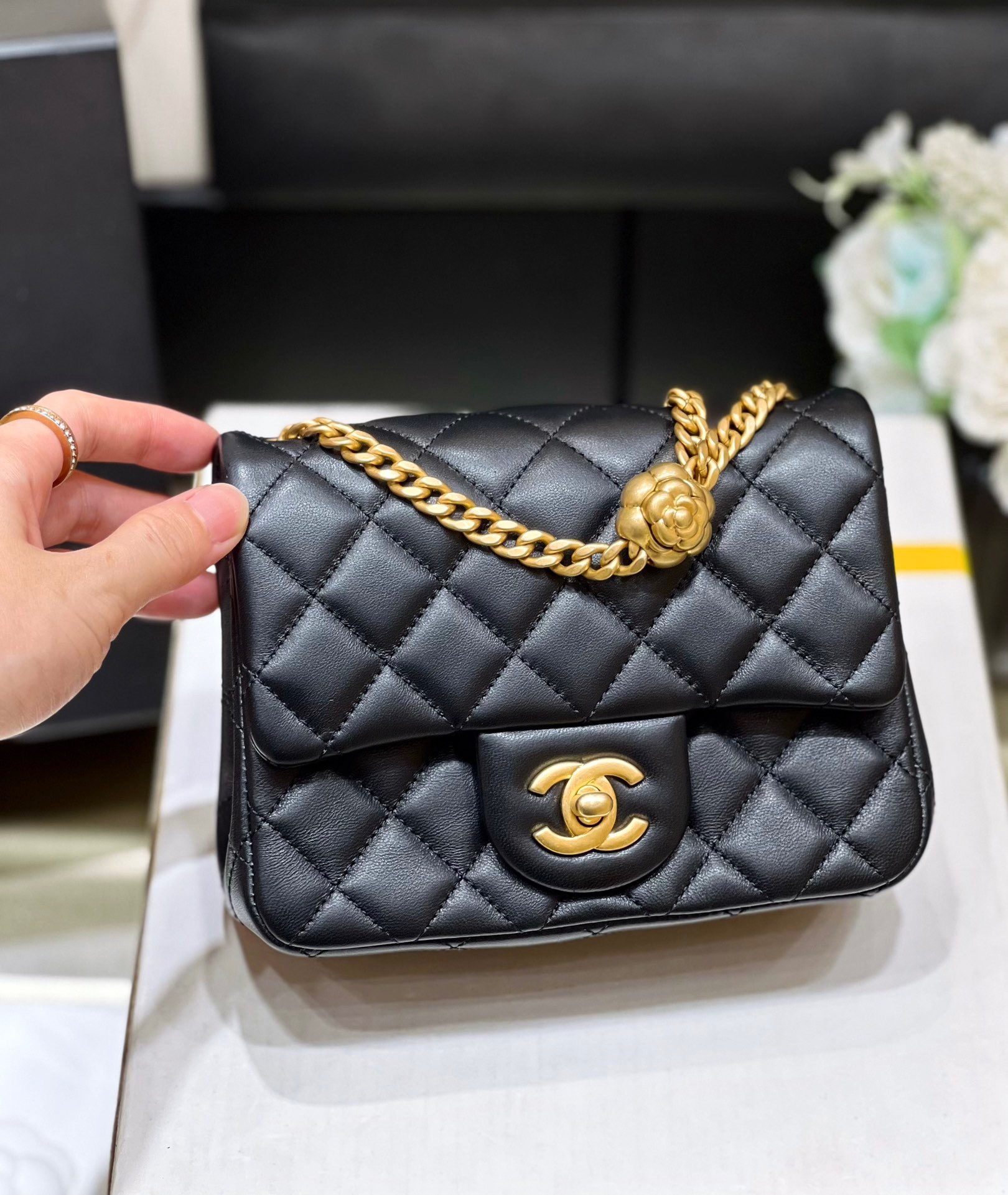 AF41C0C8-DCA0-4860-8E3C-4F4286A6CC51