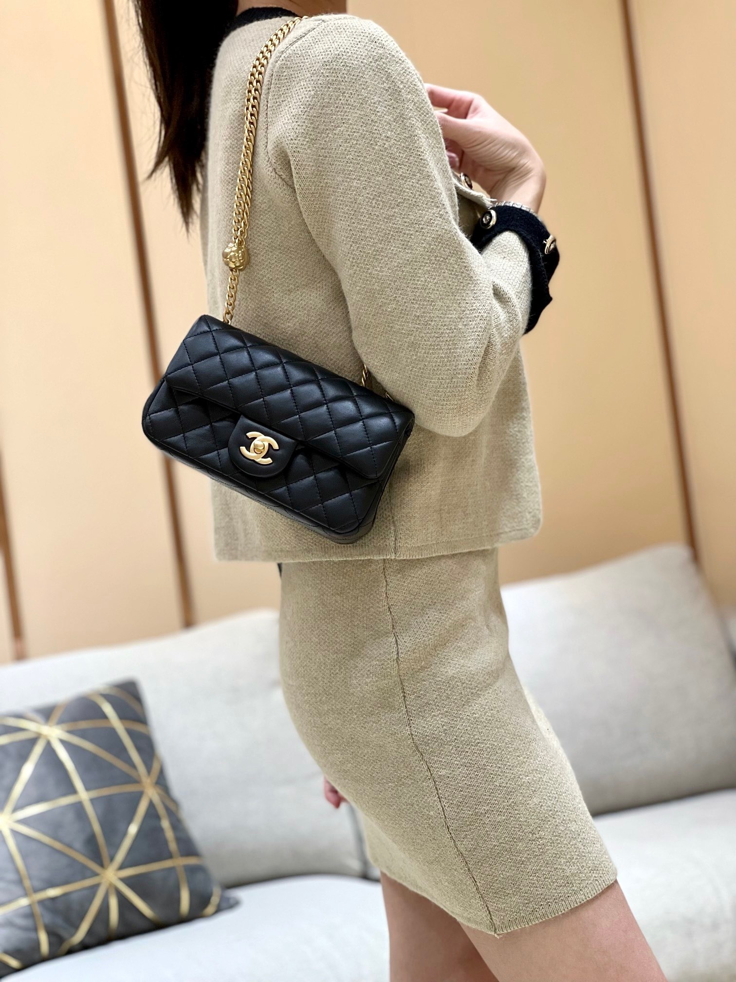 BDC497E4-1916-4C8A-A016-9308BB8E58A9