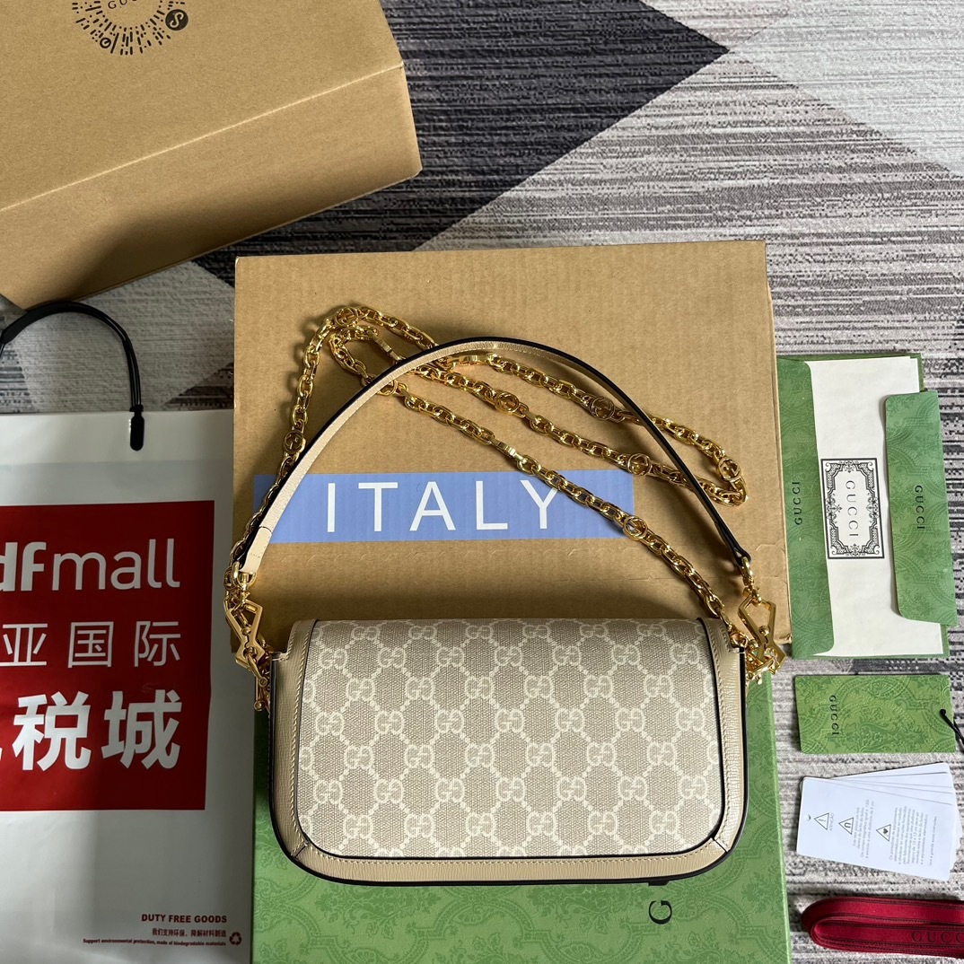 FA2896D3-CFAD-4660-86E1-29371D8DA600