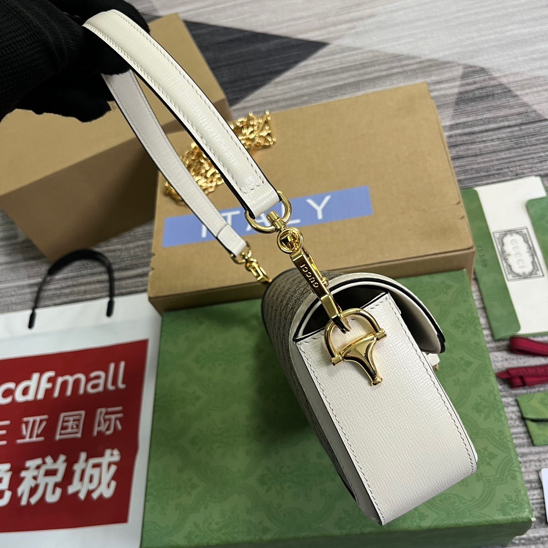 8ECD2F32-3DE1-4AF8-B974-AA604957ABE6