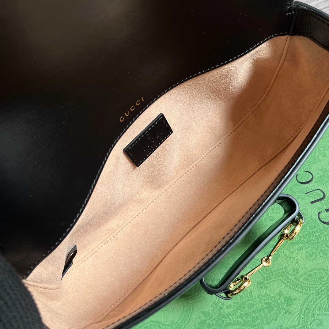 5F496715-A78B-468E-A09C-44343FAB48BE