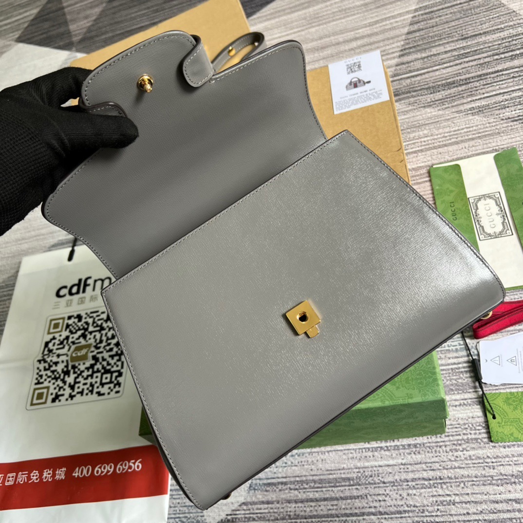 E031DC67-5B5F-49B1-BA61-69606DAA8E3D