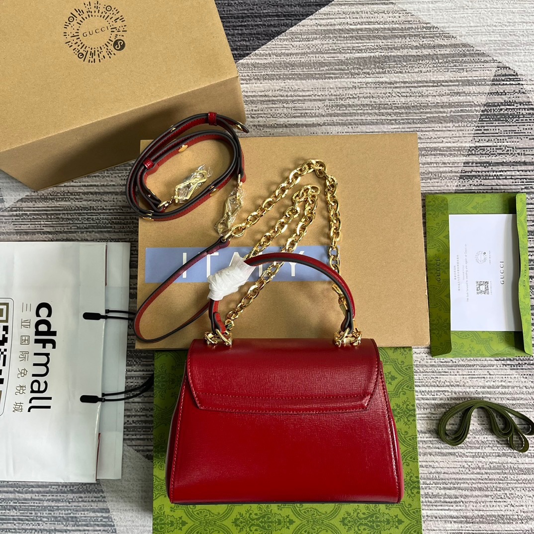 32A136BA-8EFB-491E-80E2-3B5FE76C6FEB