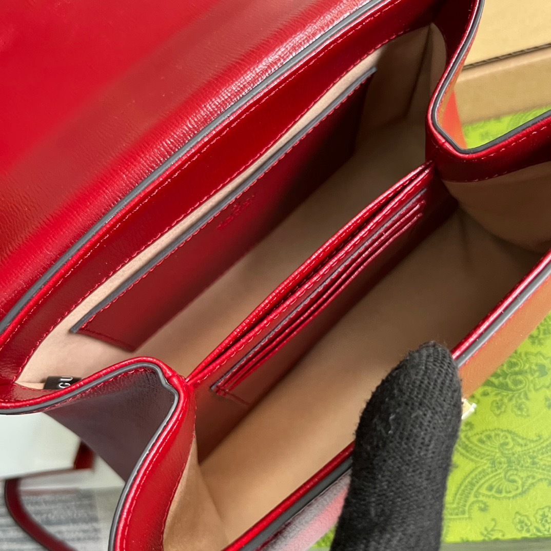 BB163B5D-ED47-437E-98CF-0673F8463998