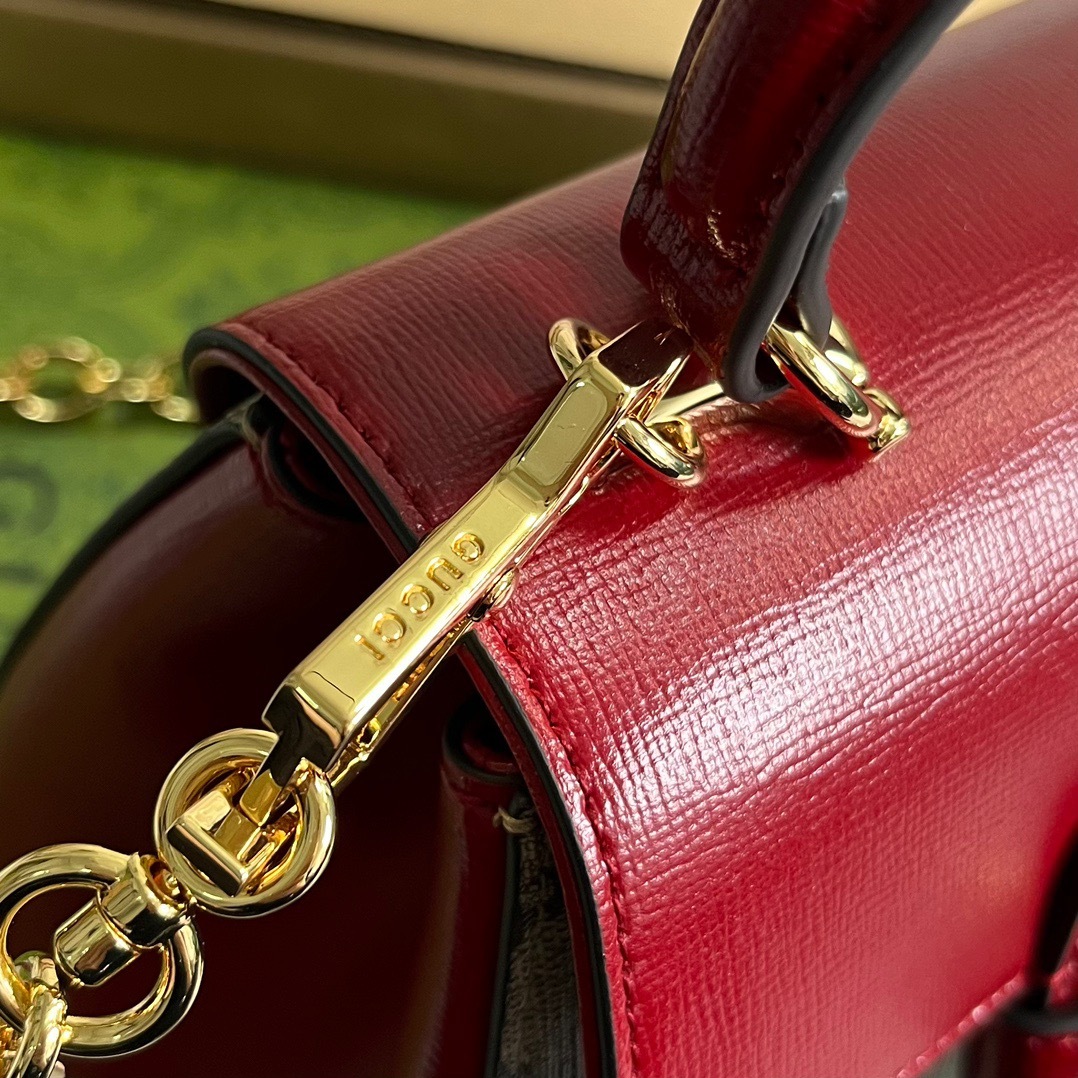 7E51213B-23FF-4D20-B2B3-F0946B4D6728