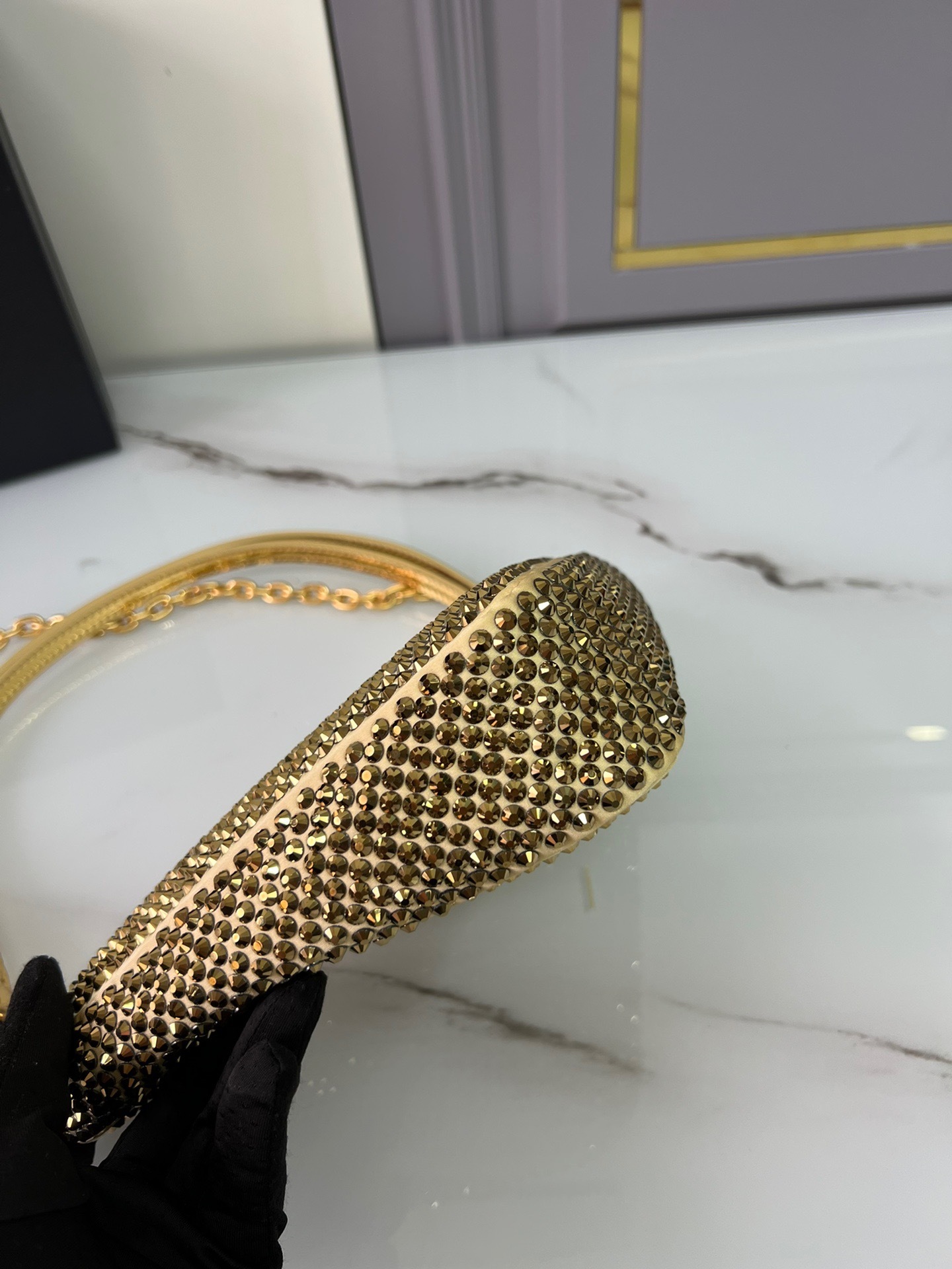 0C5E5CA8-3C87-4BD2-A0B6-1AD29CAD11BC