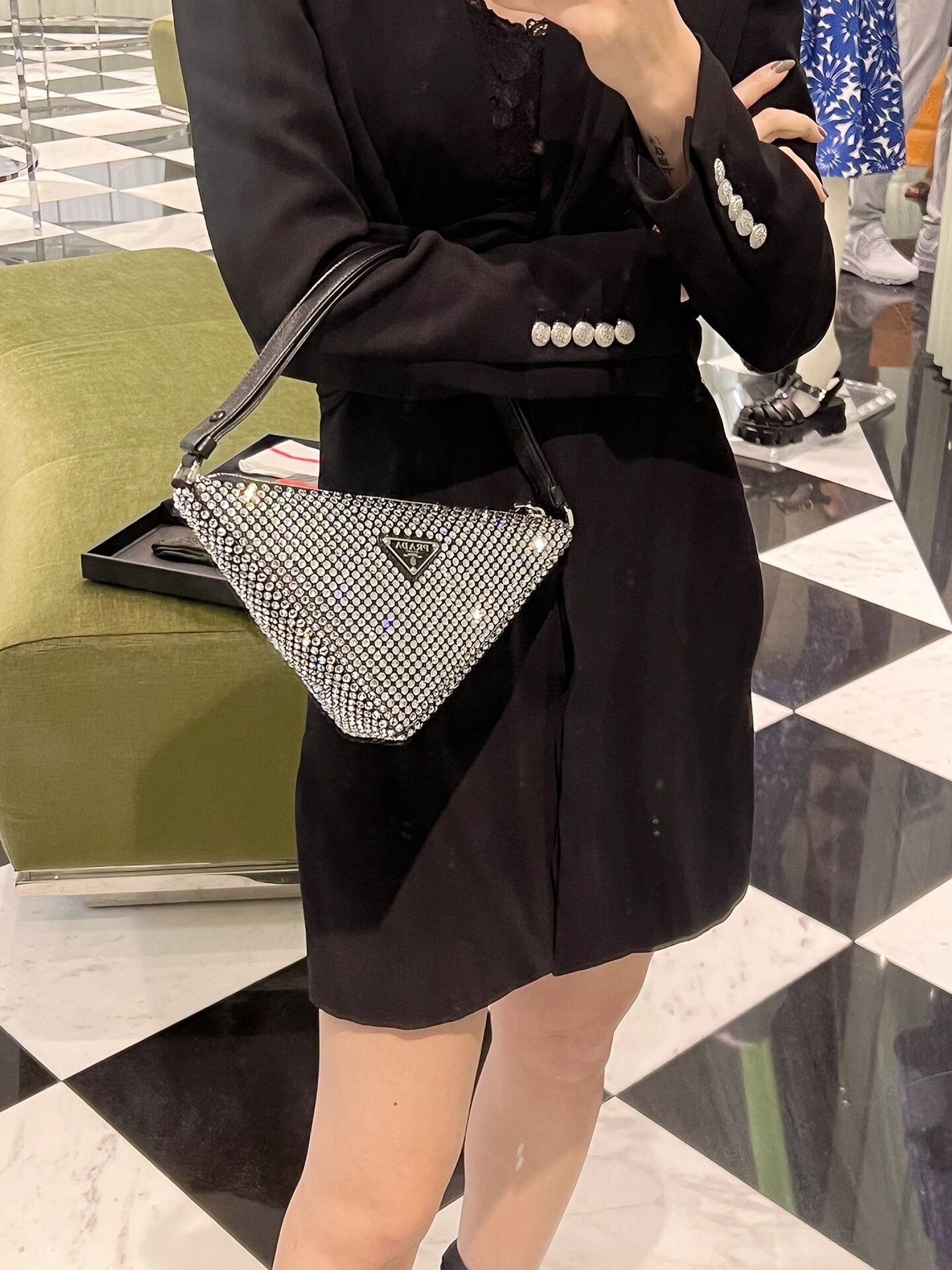 2391908F-2111-4752-85F7-610E652063EC