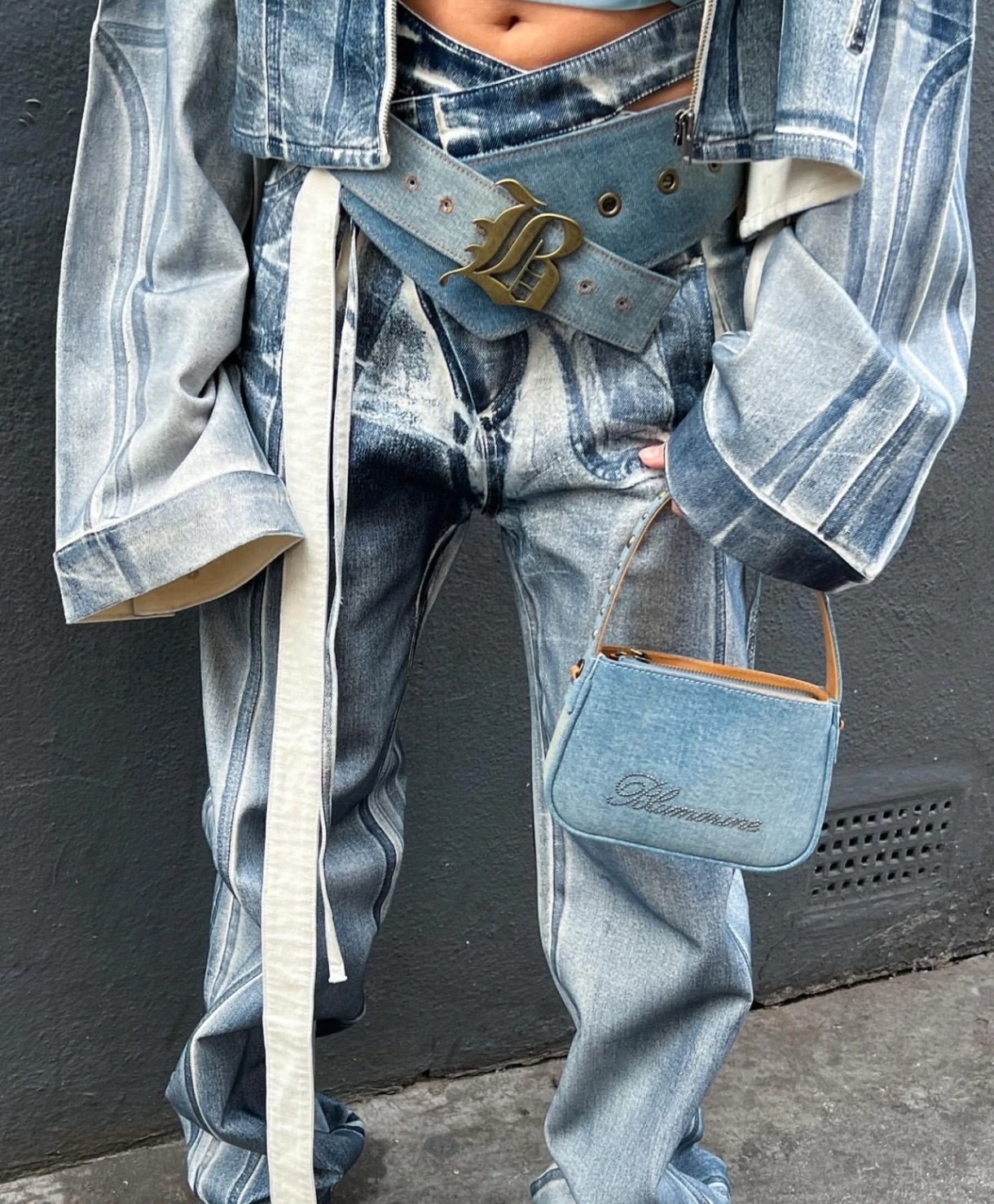 087291DB-A93B-4873-838A-61C42F549ACE