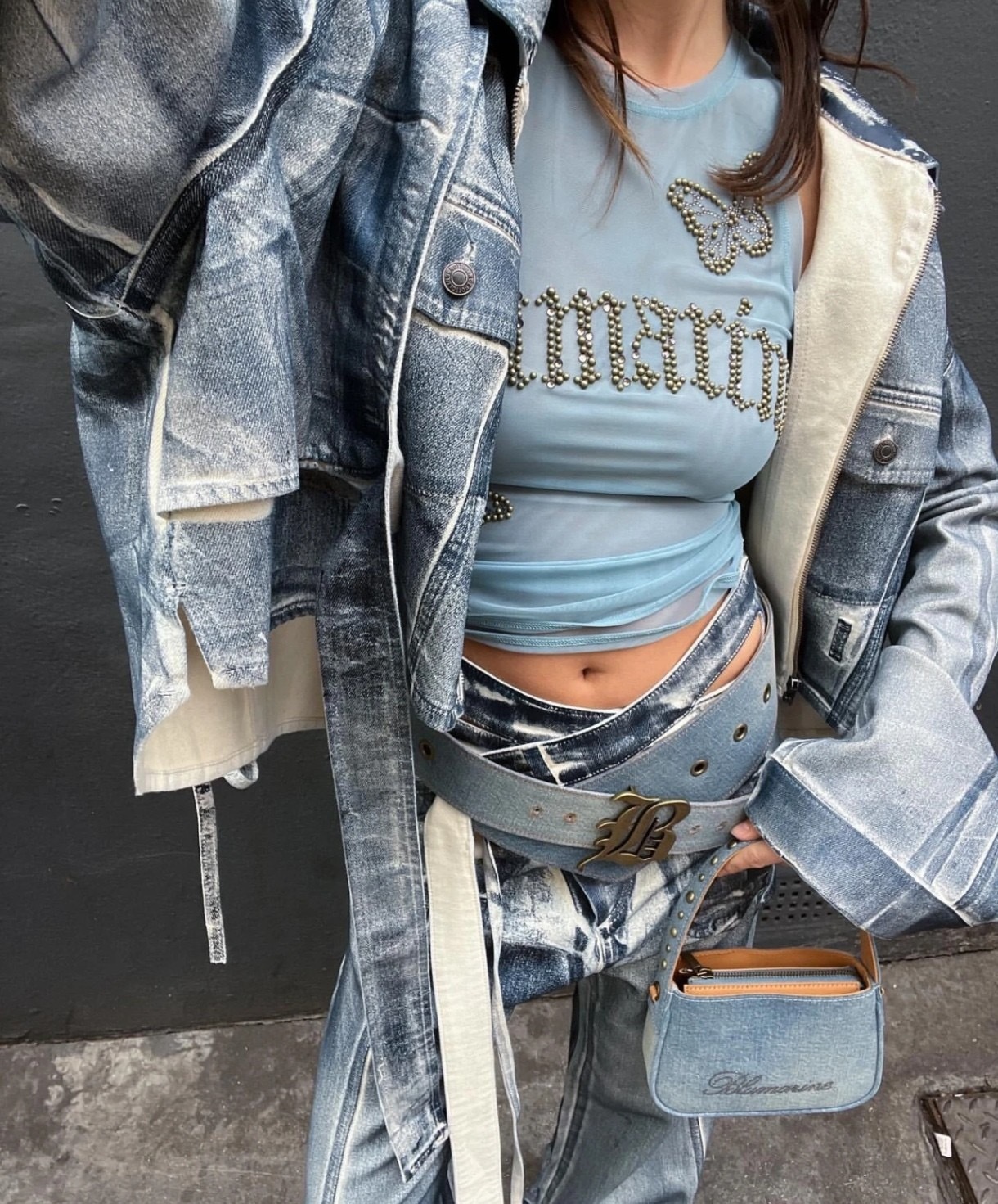 8FD0DE48-462F-4FA7-ADF3-45E274F26009